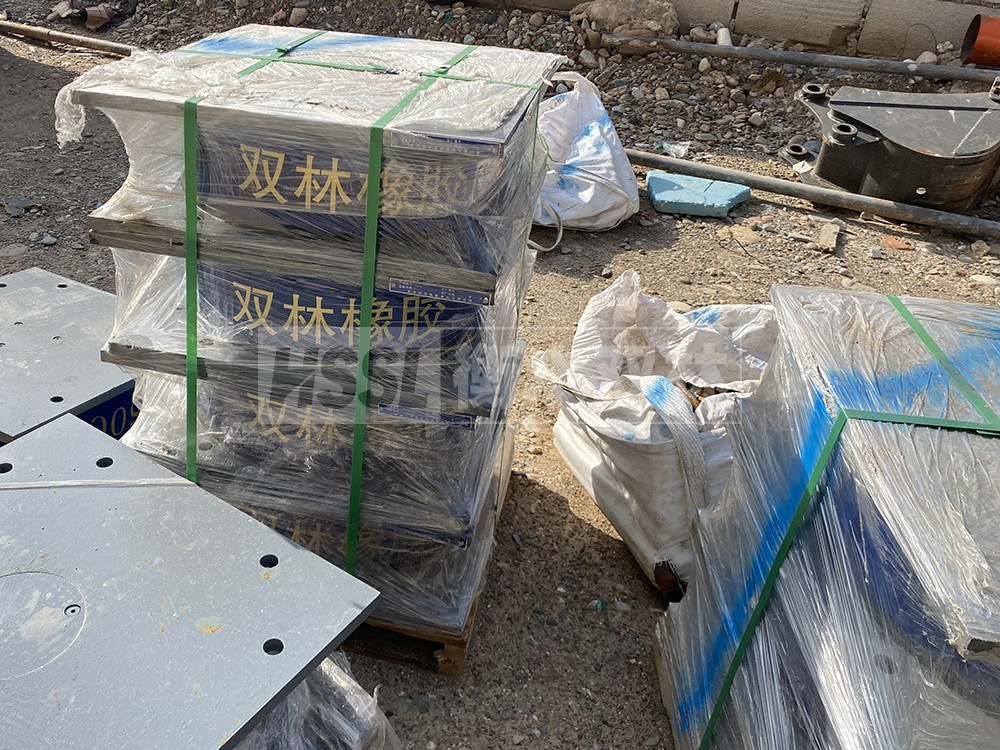 水平力分散力型LNR隔震支座生产厂家