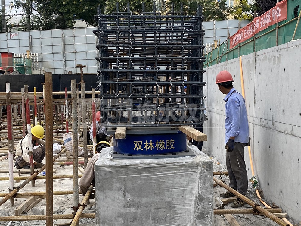 房屋橡胶隔震支座价格 房屋橡胶隔震支座价格 LNR600天然橡胶隔震支座厂家电话