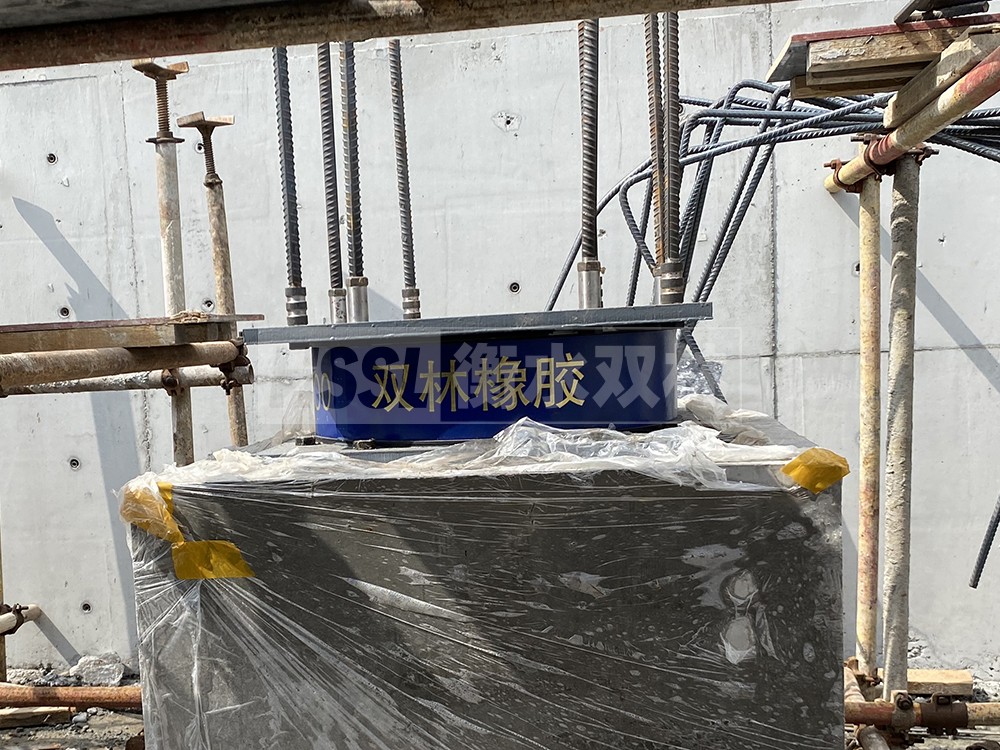 LRB900铅芯橡胶隔震支座生产厂家 LNR600隔震支座什么价格 减震隔震支座生产厂家